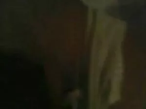 Jeune Gigi se film s ... - 00:14 min.