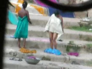 Deux filles fessées  ... - 01:41 min.
