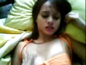 Bimbo suce une film  ... - 05:07 min.