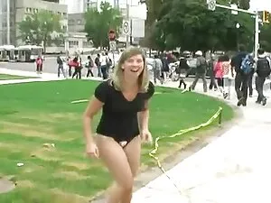 bettina baise avec 2 ... - 02:54 min.