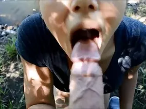 Gros plan suceuse av ... - 09:37 min.